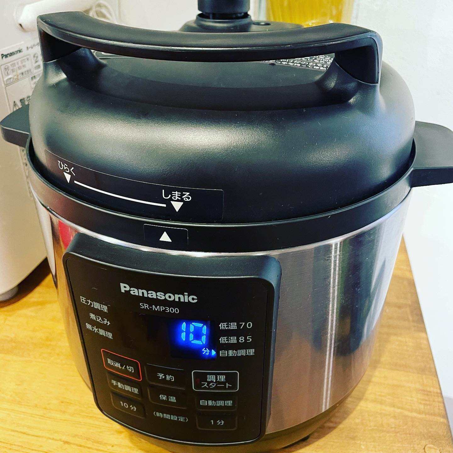 #電気圧力鍋 #我が家のお助けアイテム #今日は肉じゃが #材料入れてほっとくだけ #ありがとう圧力鍋